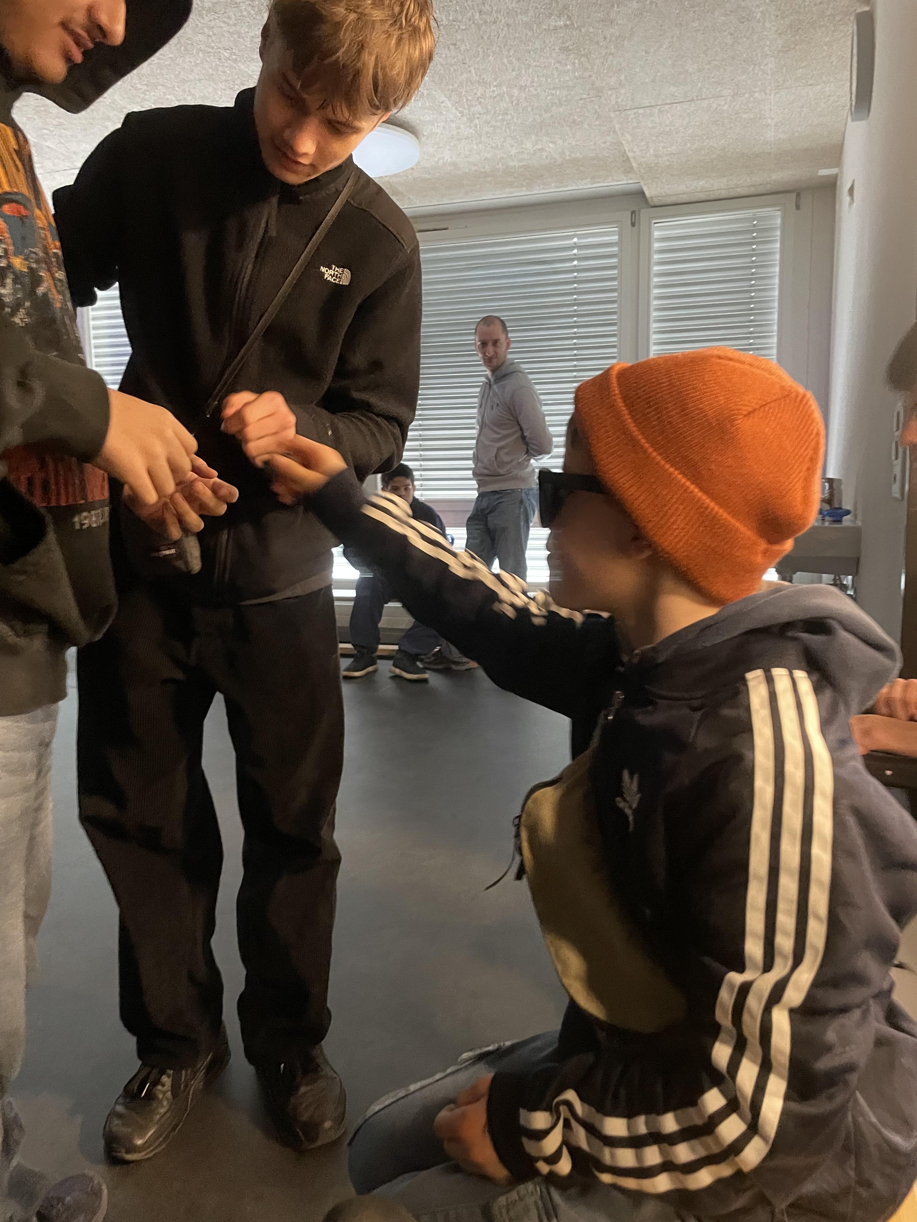 aebd%20als%20t%C3%BCrsteher.JPG